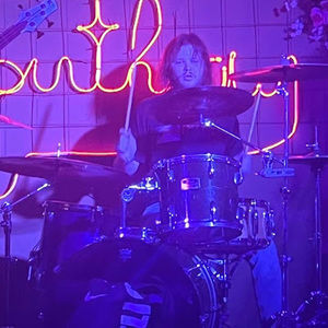 Meet your Posher, Avery